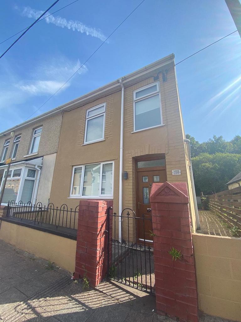 Brook Street, Blaenrhondda, Treorchy... 3 bed end of terrace house £
