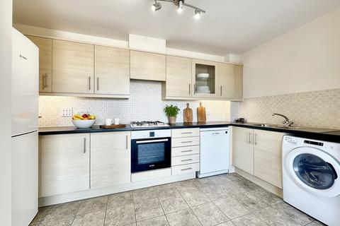 2 bedroom flat for sale, Poole