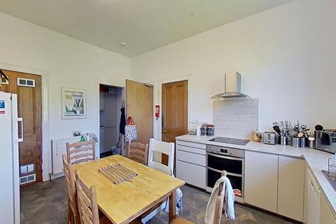 4 bedroom flat to rent, (3f2) Warrender Park Road, Marchmont, Edinburgh, EH9