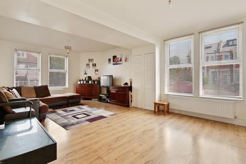 3 bedroom end of terrace house for sale - Wyndcliff Road, Charlton, London
