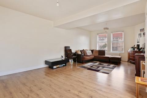3 bedroom end of terrace house for sale - Wyndcliff Road, Charlton, London