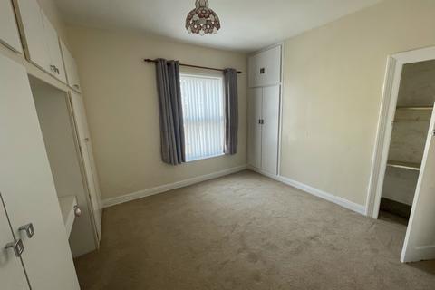 2 bedroom terraced house to rent, Hull HU8