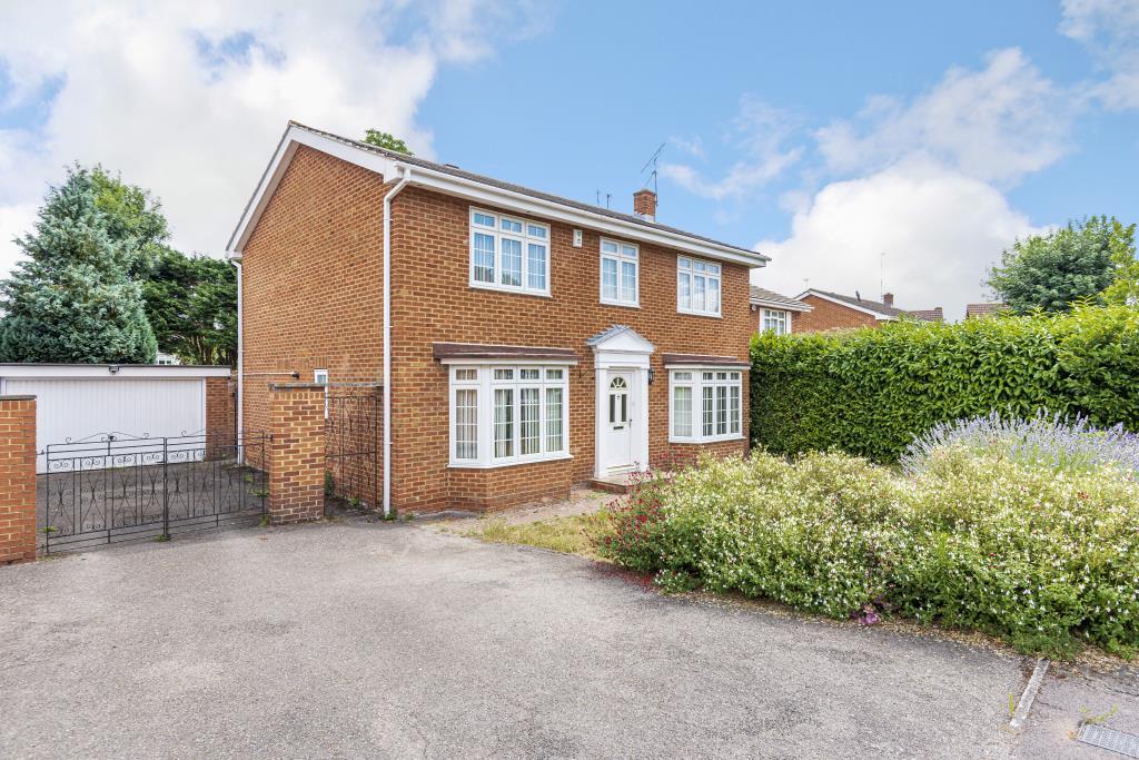 Harwood Gardens, Old Windsor, SL4 4 bed detached house £3,000 pcm (£