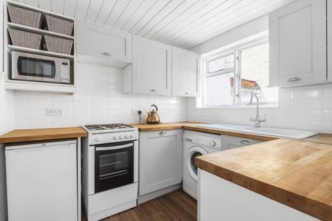 13 Elizabeth Terrace, London, SE9 5DR