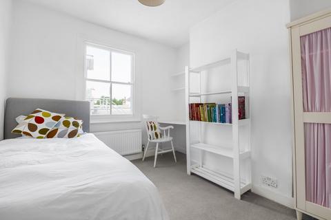 13 Elizabeth Terrace, London, SE9 5DR