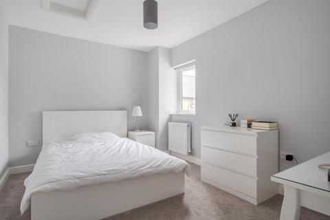 2 bedroom apartment to rent, Banbury Road,  Summertown,  OX2