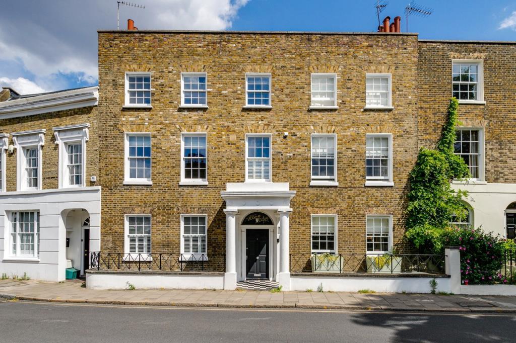 Thornhill Road, Islington, London, N1 2 bed terraced house for sale £