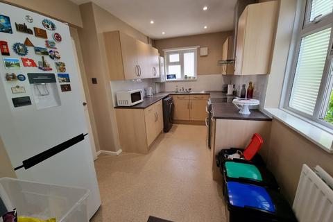 18 Lavender Road, Carshalton, SM5 3EF