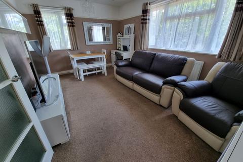 18 Lavender Road, Carshalton, SM5 3EF