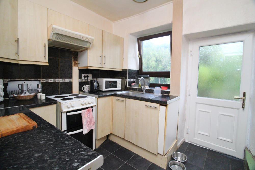 Church Street, Oughtibridge... 2 bed cottage £140,000