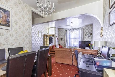 3 bedroom terraced house for sale, Bromley road, London, N17