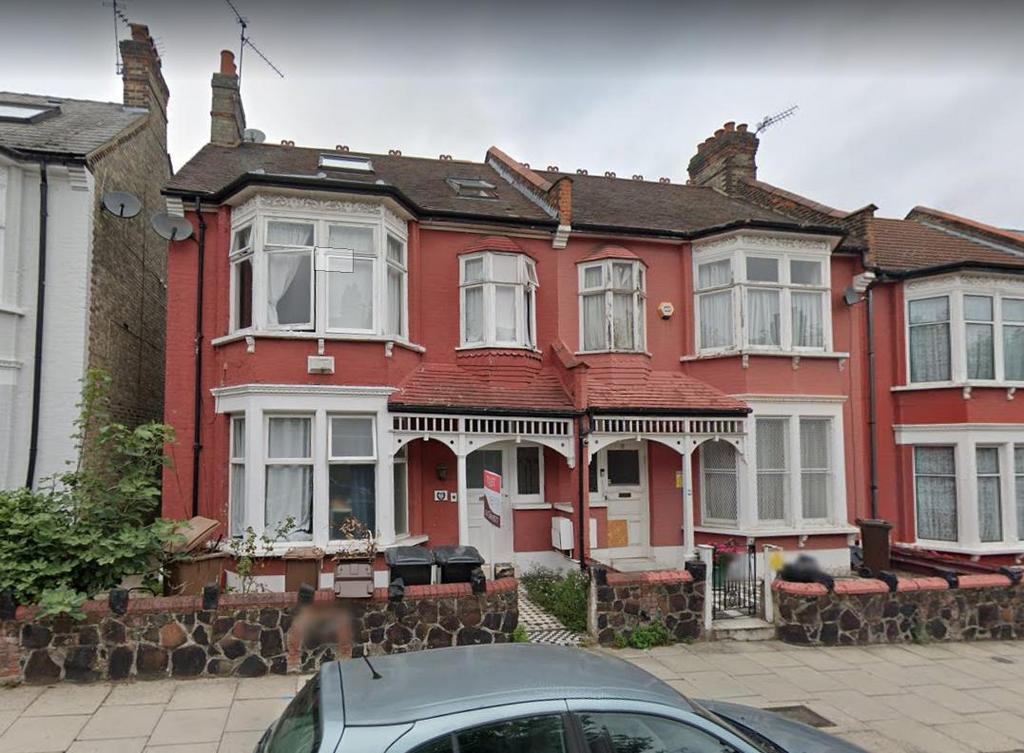 8 Bedrooms HMO Semi Detached House In Clapton