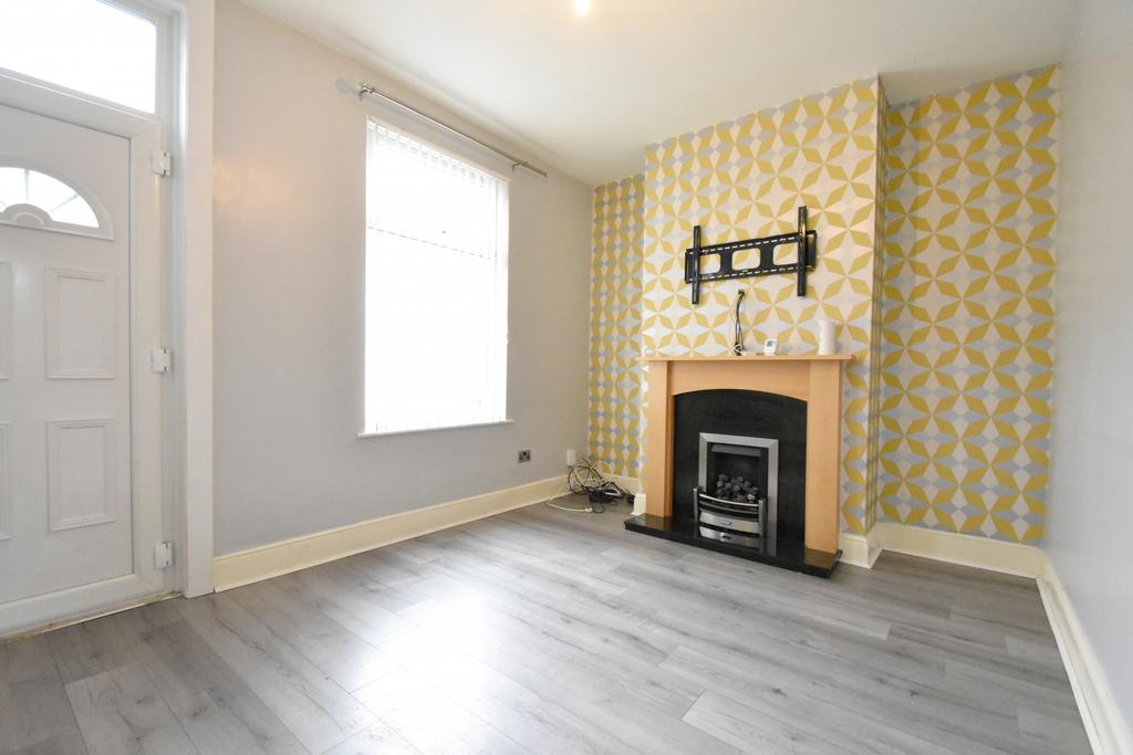 New Street,Kippax, Leeds, LS25 2 bed terraced house £695 pcm (£160 pw)