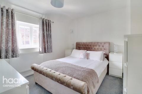 20 Whitewebbs Way, Orpington, BR5 2TJ