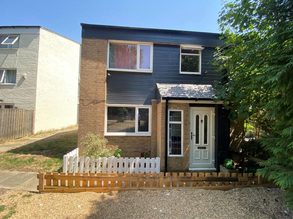 Shire Place, Overstone Lodge, Northampton NN3 8DE 3 bed end of terrace house £225,000