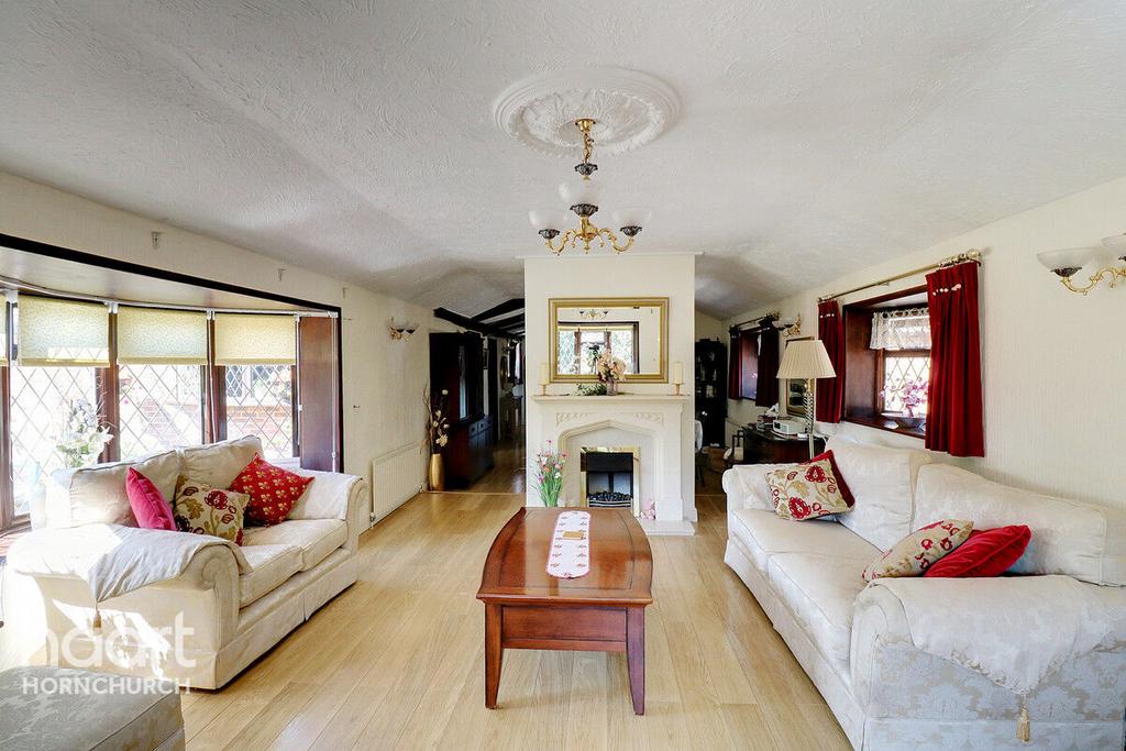 Warley Road, Upminster 3 bed detached bungalow for sale £850,000