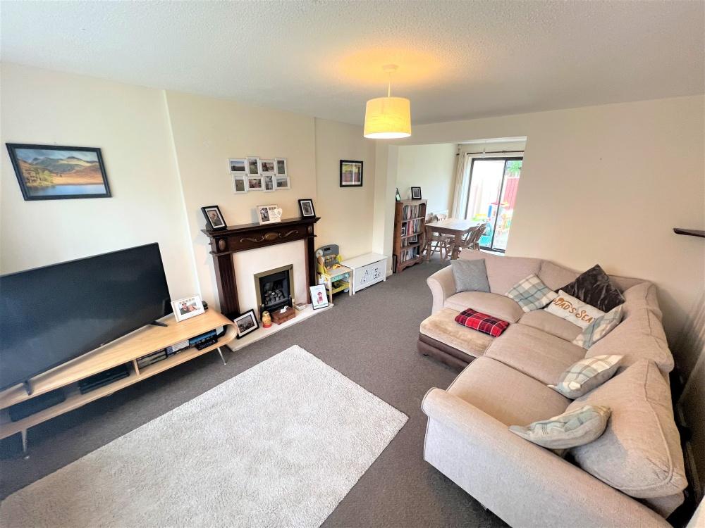 Dovedale Close Preston PR2 3WR 3 bed semidetached house £160,000