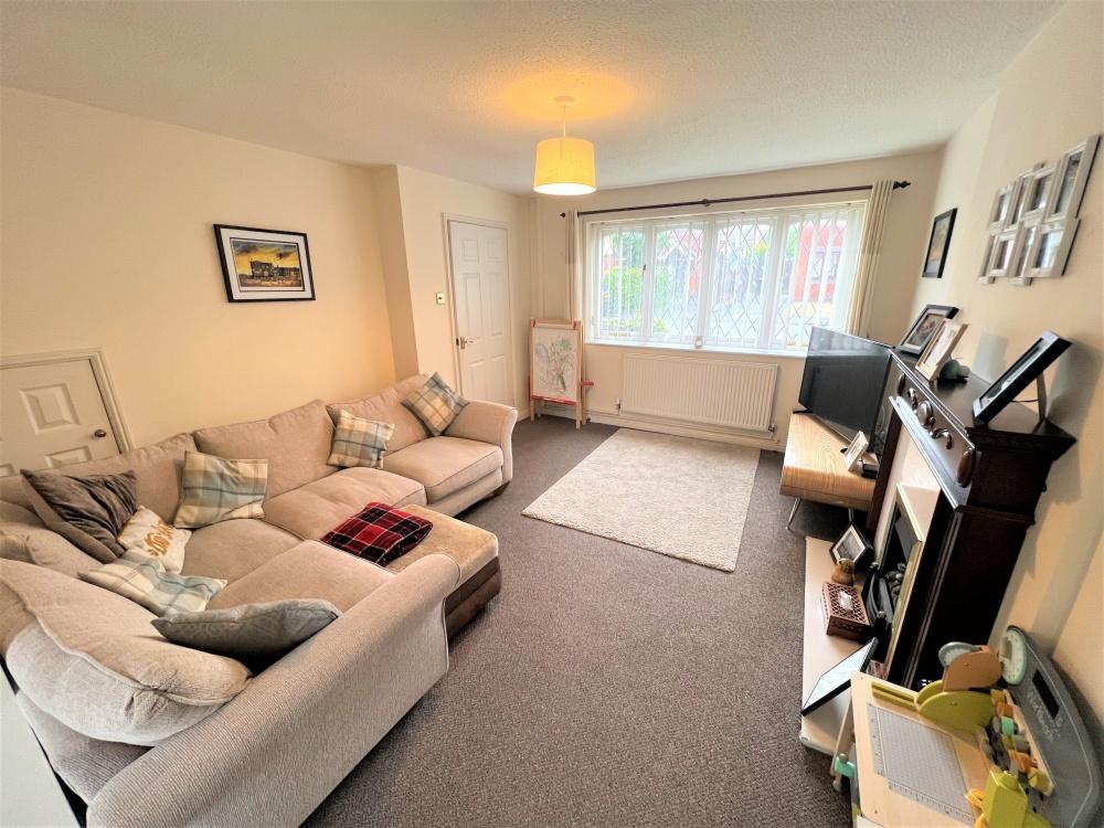 Dovedale Close Preston PR2 3WR 3 bed semidetached house £160,000