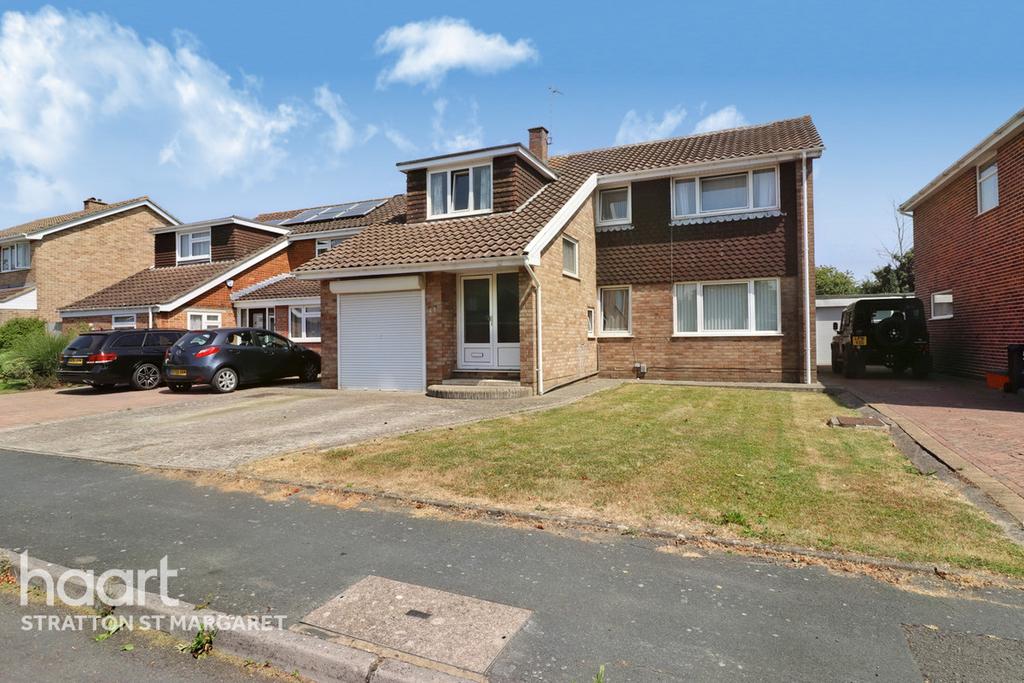Merlin Way, Swindon 4 bed detached house £400,000