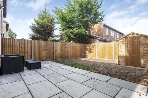 161 Larksfield, Englefield Green, Egham, TW20 0RA