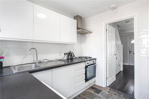 161 Larksfield, Englefield Green, Egham, TW20 0RA