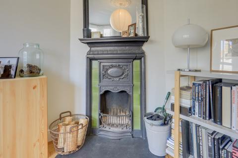 11 Theodore Road, London, SE13 6HT
