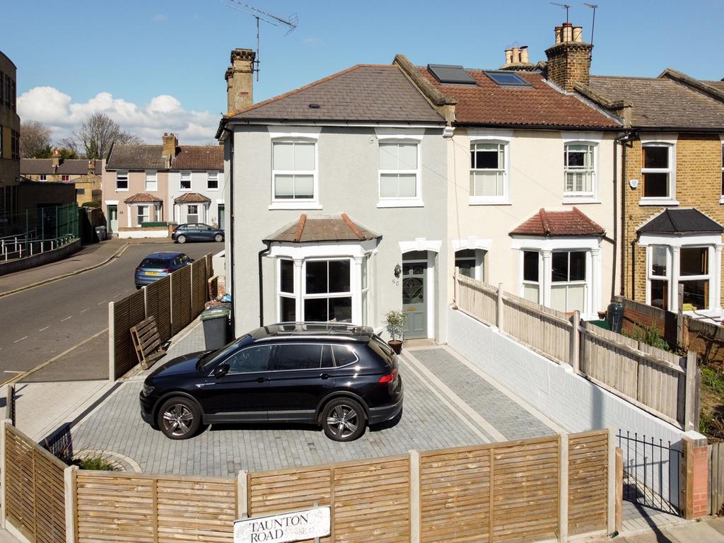 Taunton Road, Lee, London, SE12 3 bed end of terrace house £610,000