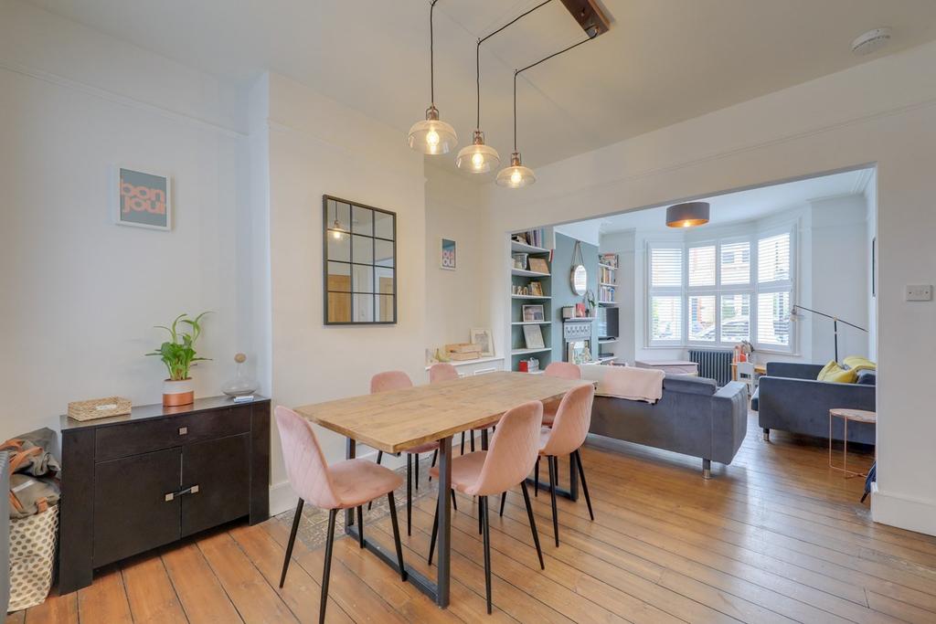 Brightside Road, Hither Green, London, SE13 4 bed terraced house for