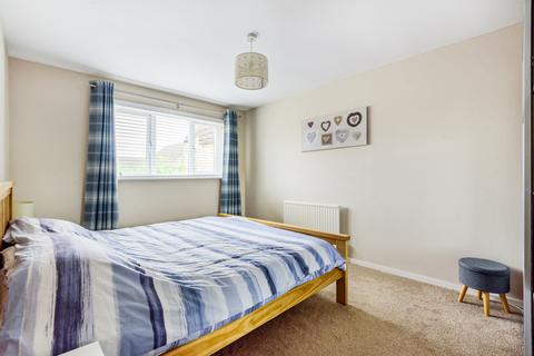 32 Corbett Road, Carterton, OX18 3LD