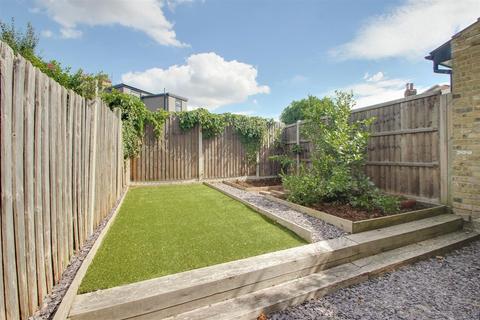 22 Mallet Road, London, SE13 6SP