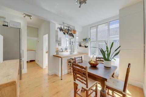 13a Theodore Road, London, SE13 6HT
