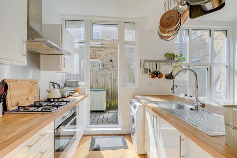 13a Theodore Road, London, SE13 6HT