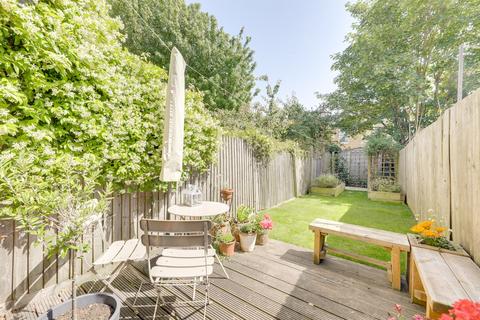 13a Theodore Road, London, SE13 6HT