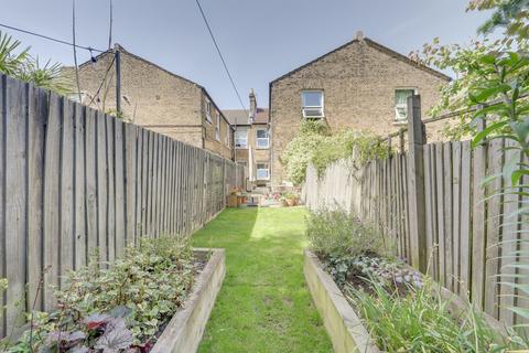 13a Theodore Road, London, SE13 6HT