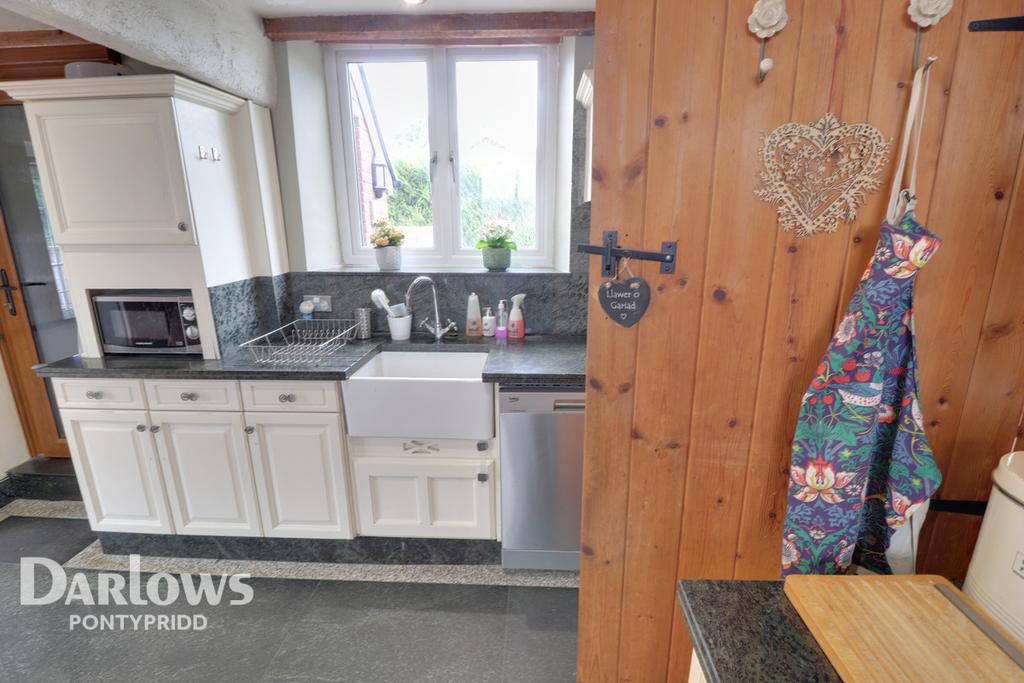 Penycoedcae, Pontypridd 3 bed detached house £350,000