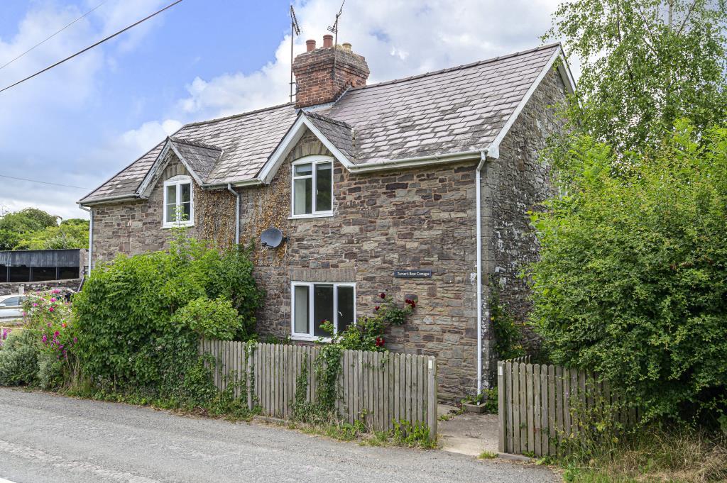 Hay on Wye, Near Bredwardine, HR3 3 bed semidetached house £385,000