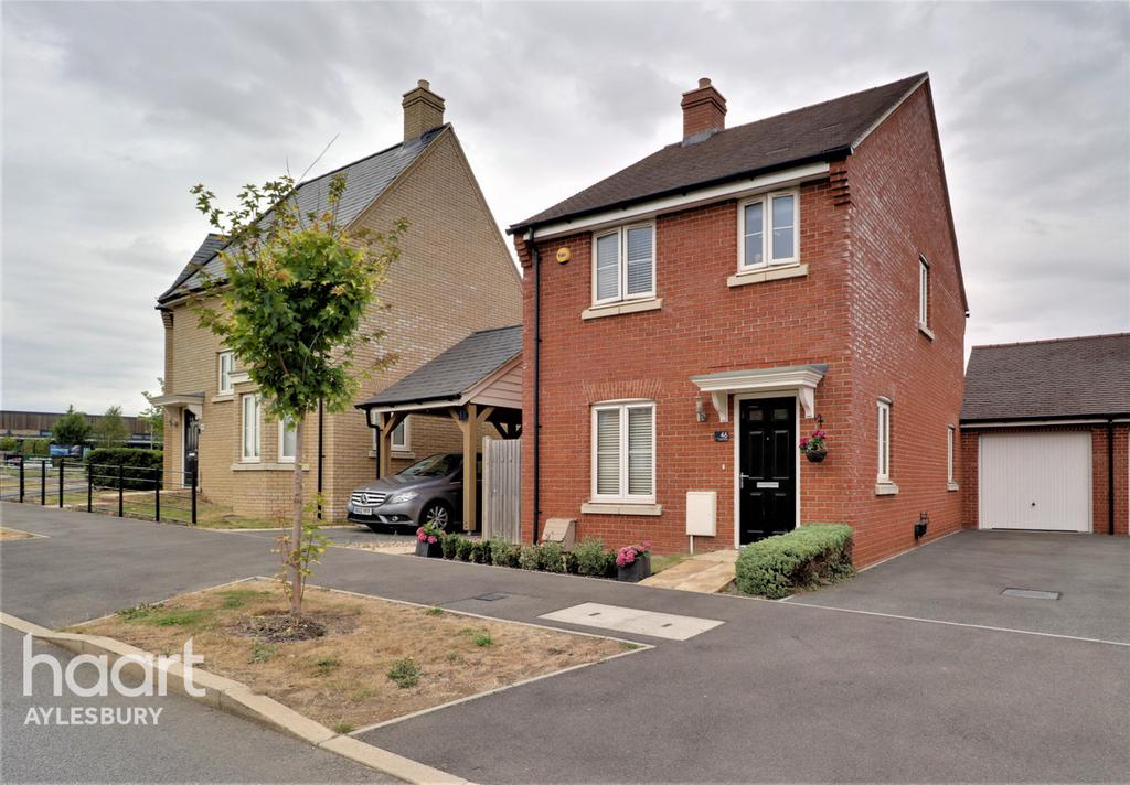 Laxton Road, Aylesbury 3 bed detached house £420,000