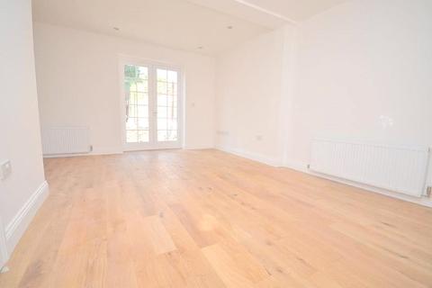 3 bedroom detached house to rent - St Marys, Upminster, Essex, RM14