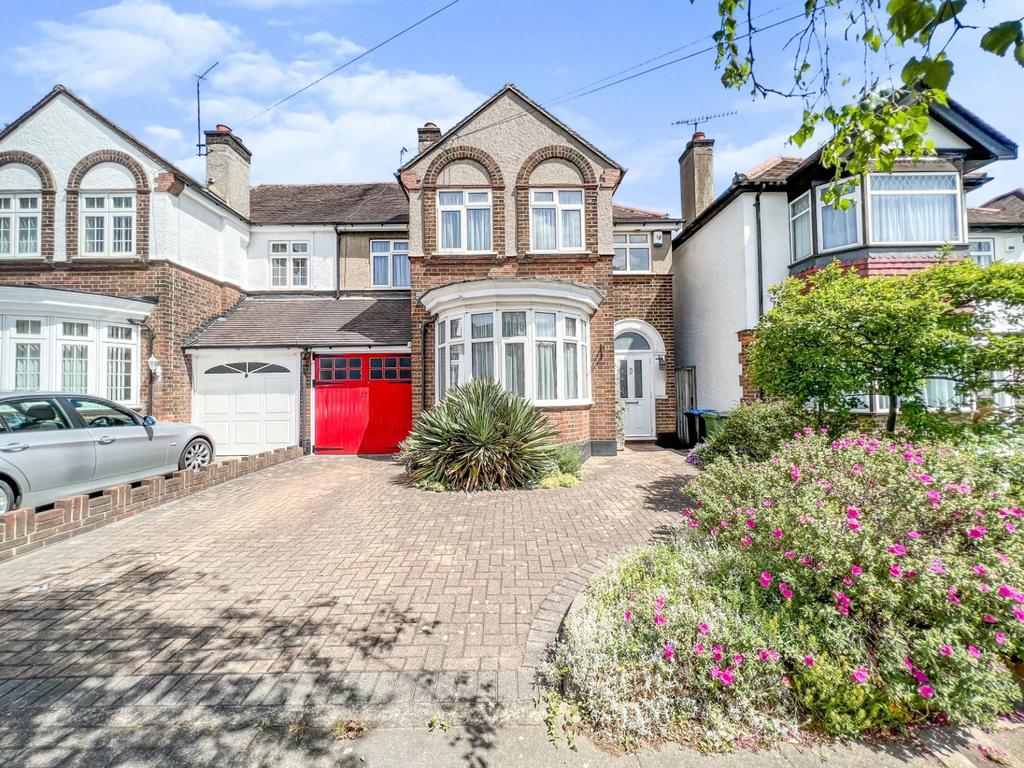 Draycott Avenue, HA3 0DA 4 bed semidetached house £790,000
