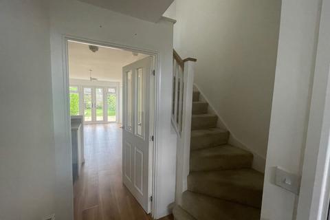 3 bedroom terraced house to rent, Gliwice Way, Doncaster