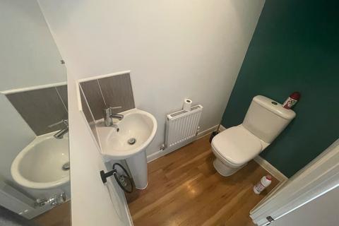 3 bedroom terraced house to rent, Gliwice Way, Doncaster