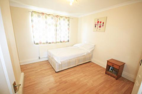 1 bedroom flat for sale - Bellman House, Manford Way, Chigwell, Essex, IG7