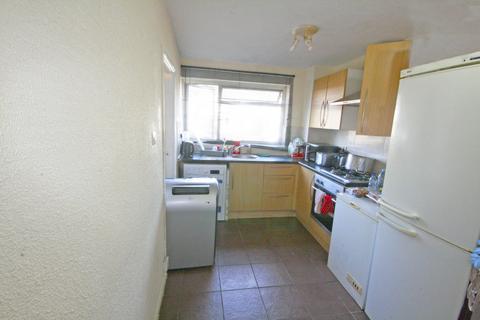 2 bedroom flat for sale, St. Peters Close, Ilford, Essex, IG2