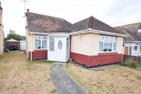 2 bedroom detached bungalow for sale - Holland on Sea