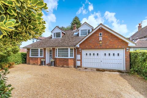 Oakwood Burtons Lane, Chalfont St Giles, HP8 4BB
