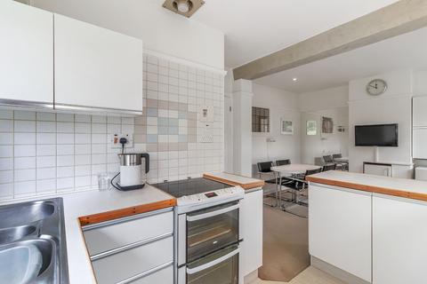 Oakwood Burtons Lane, Chalfont St Giles, HP8 4BB