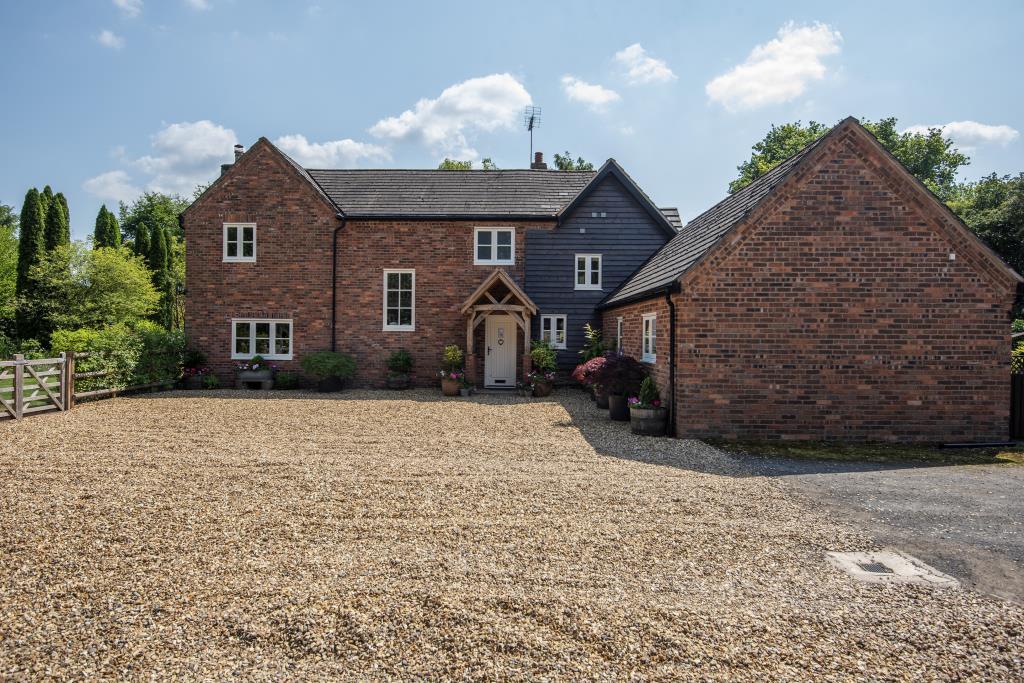 Stoke Prior, Herefordshire, HR6 4 bed detached house £1,000,000