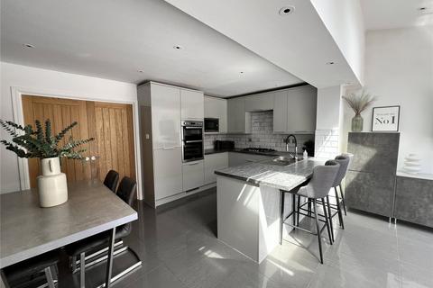 27 Crocus Drive, Royton, Oldham, OL2 6QP