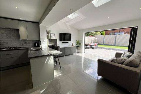 27 Crocus Drive, Royton, Oldham, OL2 6QP