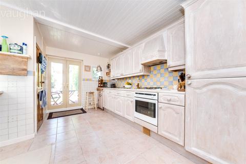 4 bedroom semi-detached house for sale - New Church Road, Hove, East Sussex, BN3